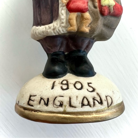 Old Fashioned Santa Claus Porcelain Figurine England 1905 Christmas Holiday Gift - Picture 4 of 13